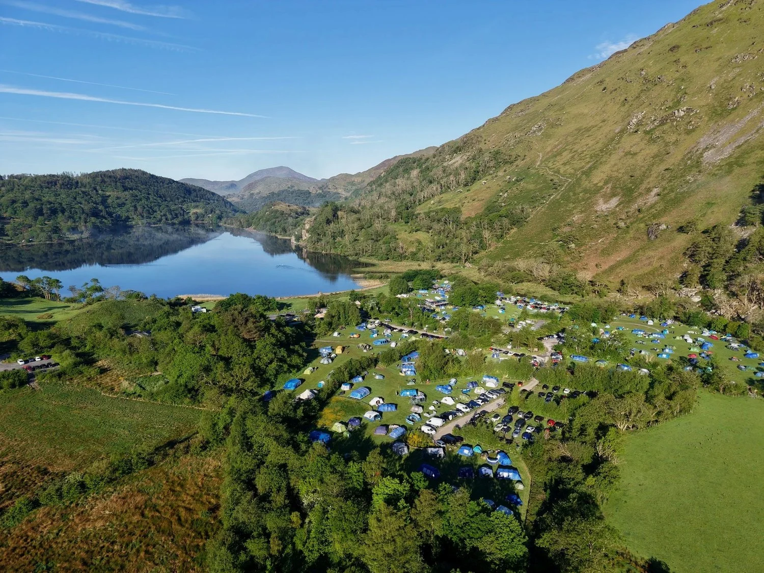 Llyn Gwynant and mountain scenery in Eryri